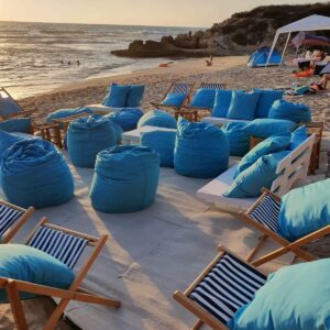 פופים, כריות ושטיחים