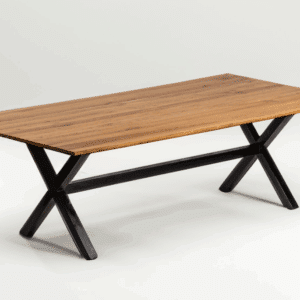 שולחנות עץ מפוארים